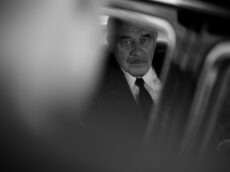 „Wie bewege ich mich in einer extremen Krise?“ - Interview mit Hanns Zischler